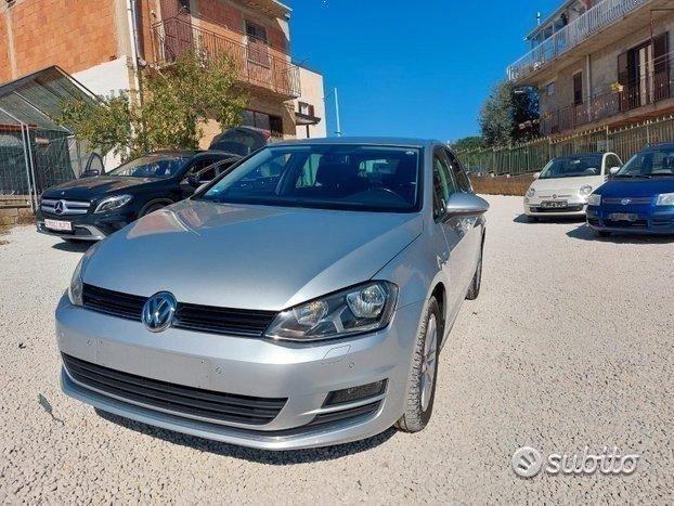 VOLKSWAGEN Golf 7 2015 permuta e finanziamento