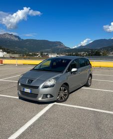 Peugeot 5008 1.6 HDi 112CV Business Neopatentati