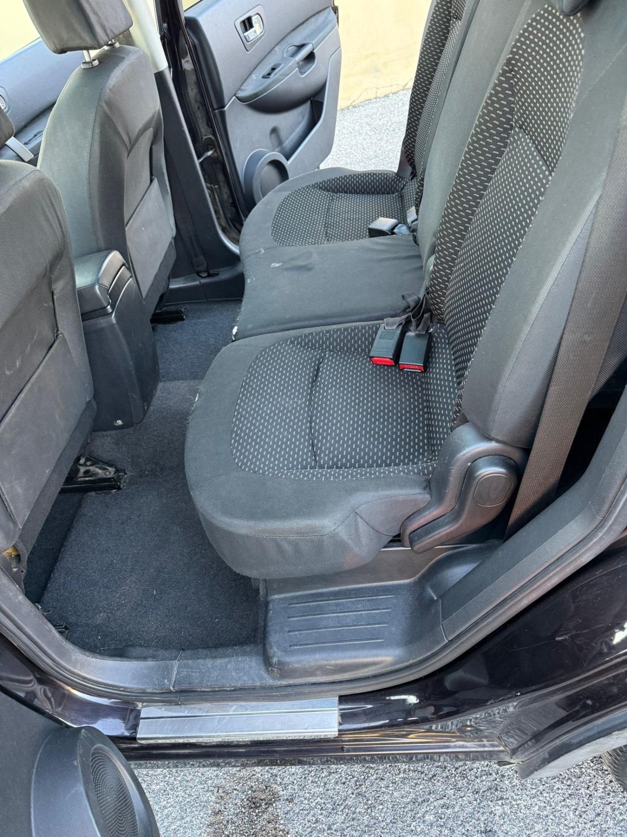 Nissan Qashqai Qashqai+2 2.0 dCi DPF Visia