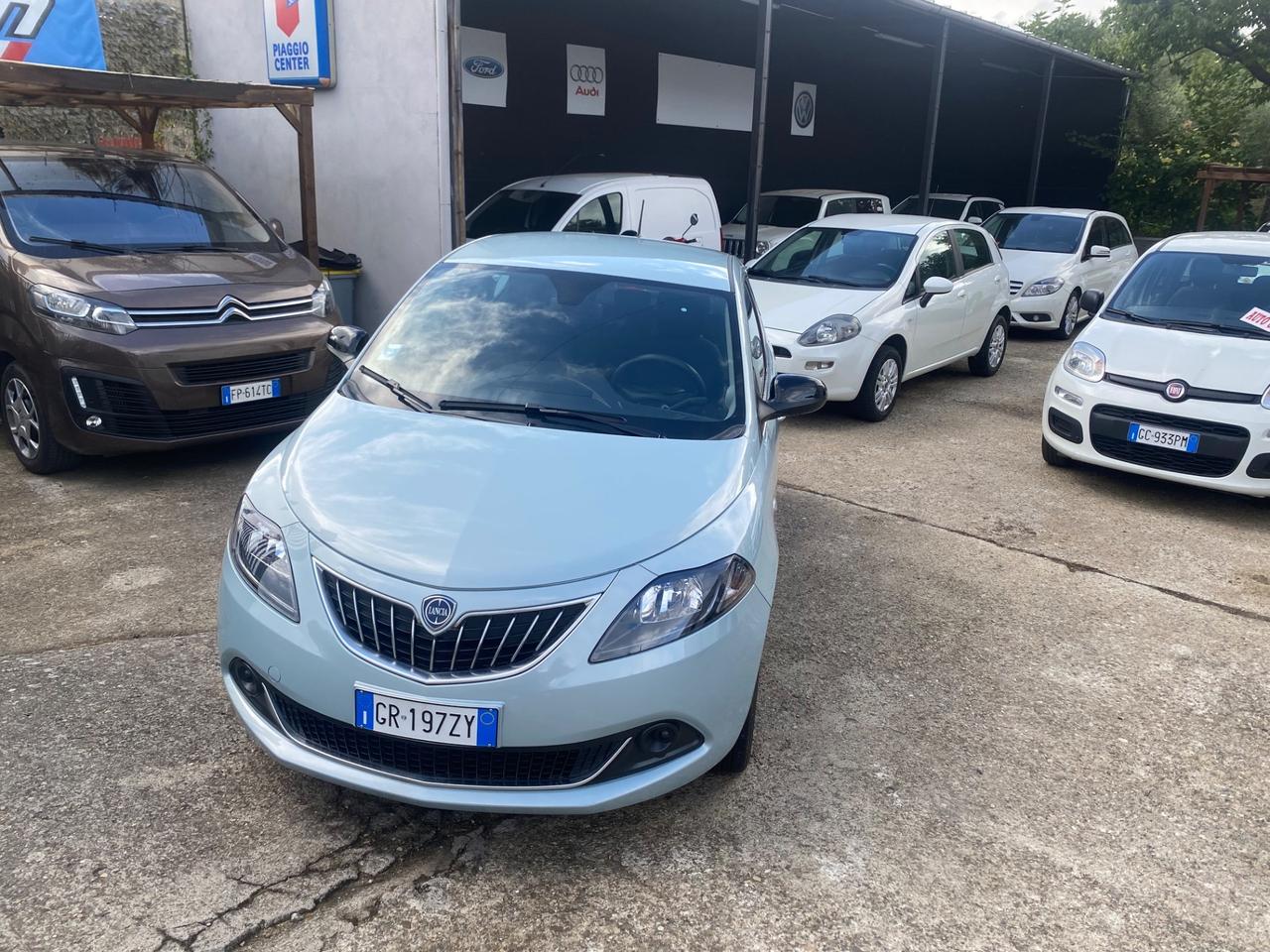 Lancia Ypsilon 1.0 FireFly 5 porte S&S Hybrid Gold