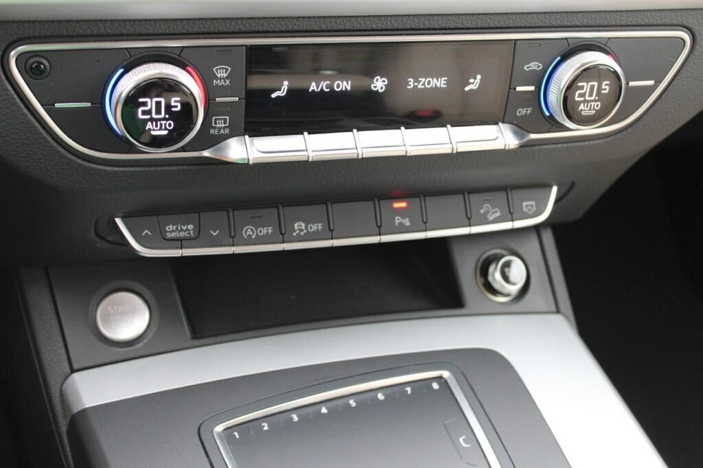 AUDI Q5 2.0 TDI s-tronic *Quadro digitale *Pelle