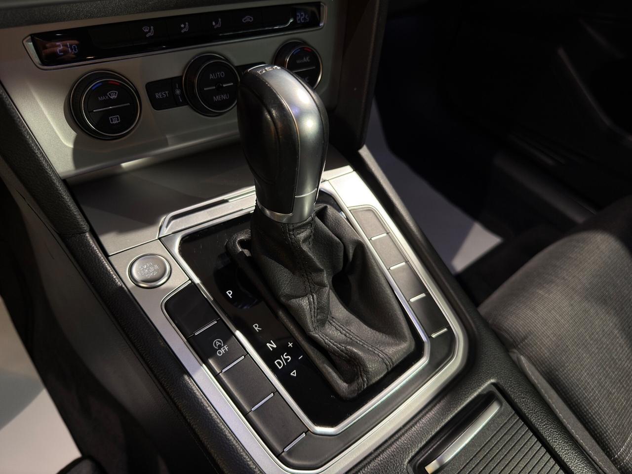 Volkswagen Passat Variant 2.0 TDI DSG Highline Blu