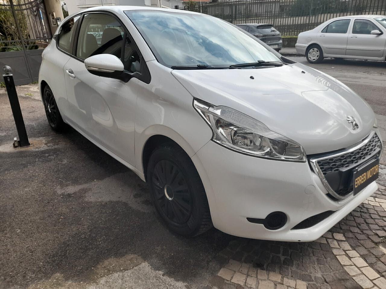 Peugeot 208 1.2 82 CV 3 porte X NEOPATENTATI