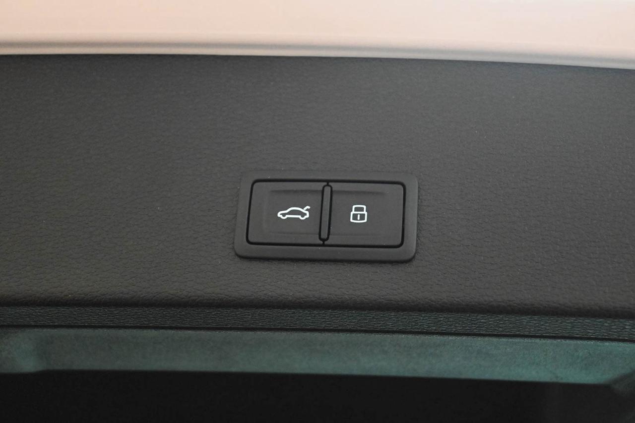 AUDI Q2 Q2 35 TDI S tronic S line Edition