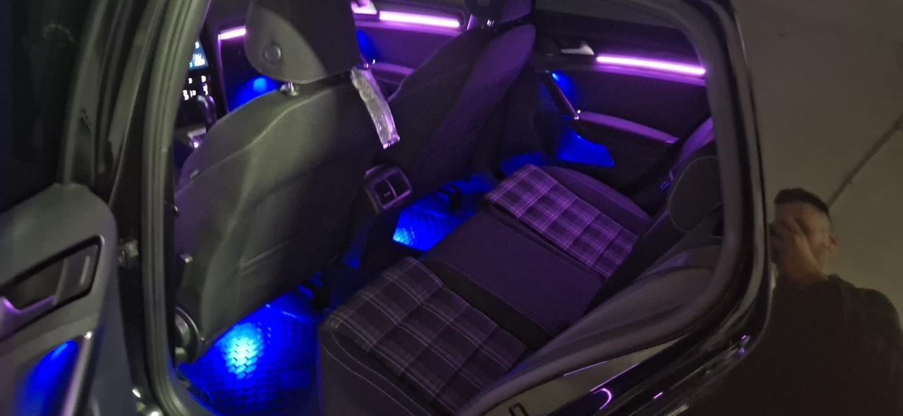 Volkswagen Golf 2.0 TDI DSG 5p.