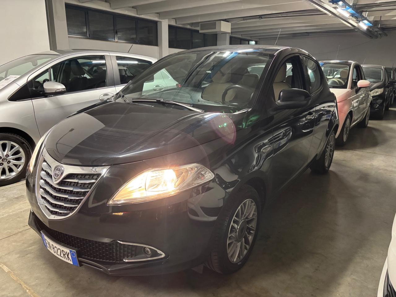 Lancia Ypsilon 1.2 BENZINA OK NEOPATENTATI
