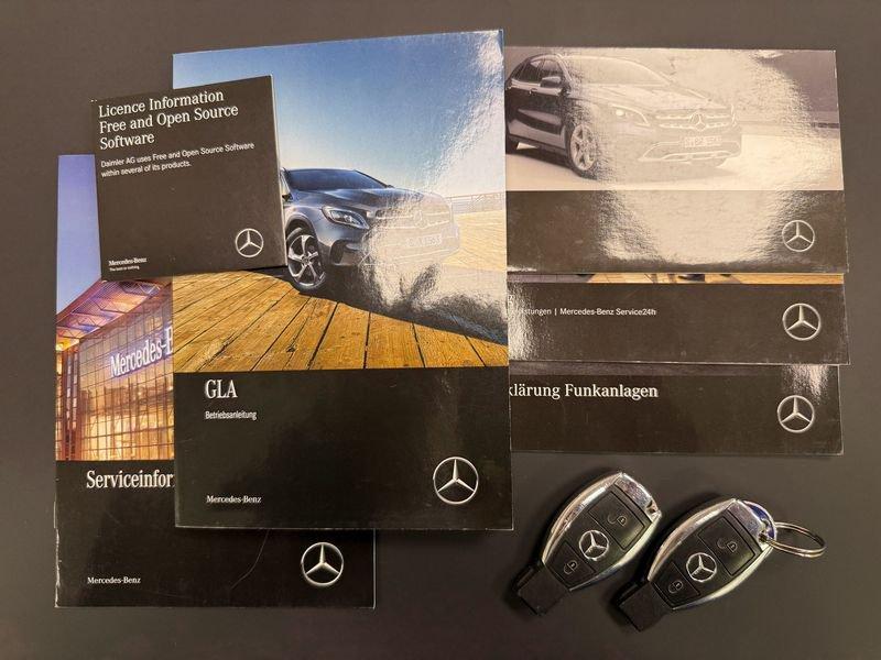 Mercedes-Benz GLA GLA 200 Premium AMG Night Edition