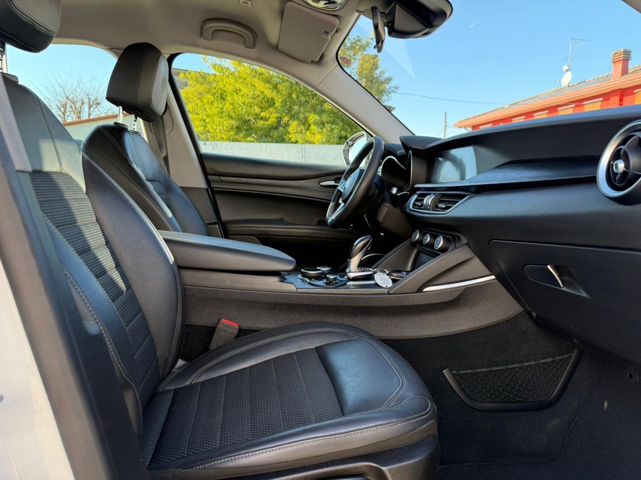 Alfa Romeo Stelvio 2.2 Turbodiesel 150 CV AT8 RWD Super