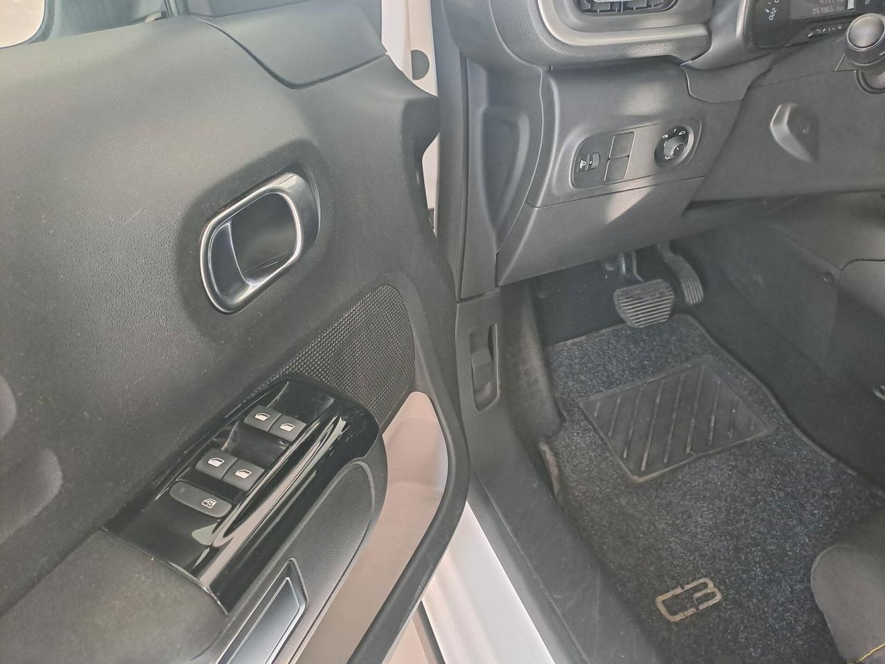 Citroen C3 1.2 Benzina 110cv EAT6 Shine km 51365