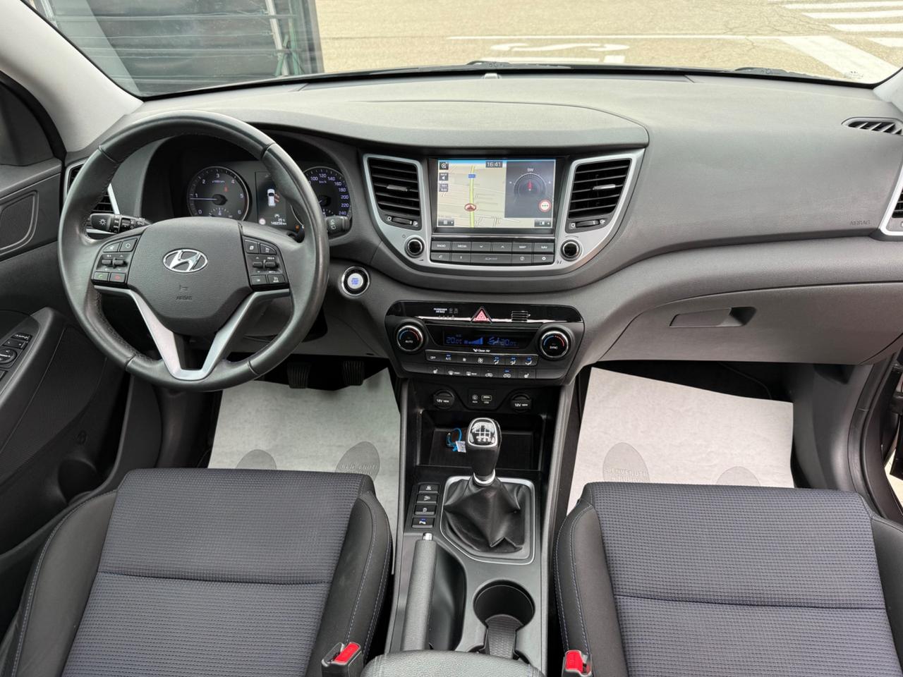 Hyundai Tucson 1.7 CRDi XPossible *TETTO APRIBILE*