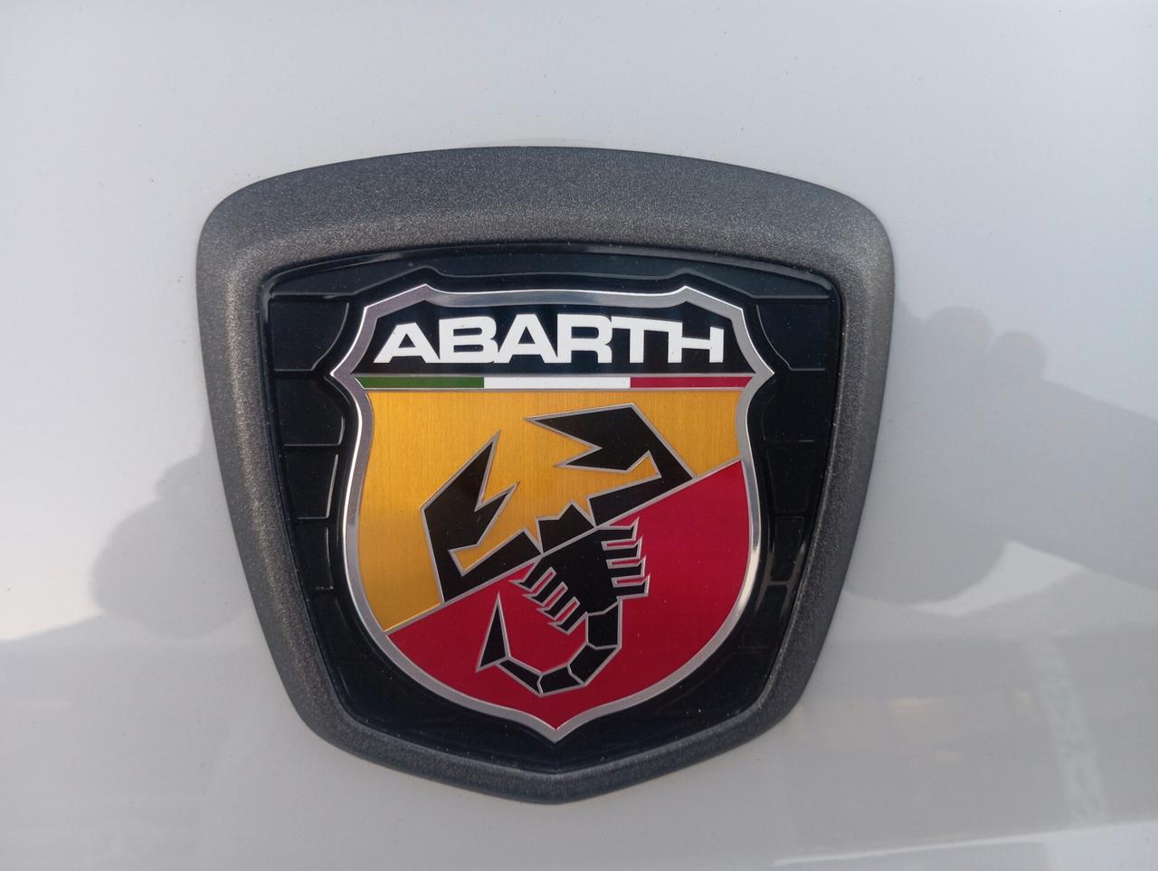 Abarth 595 1.4 Turbo T-Jet 180CV