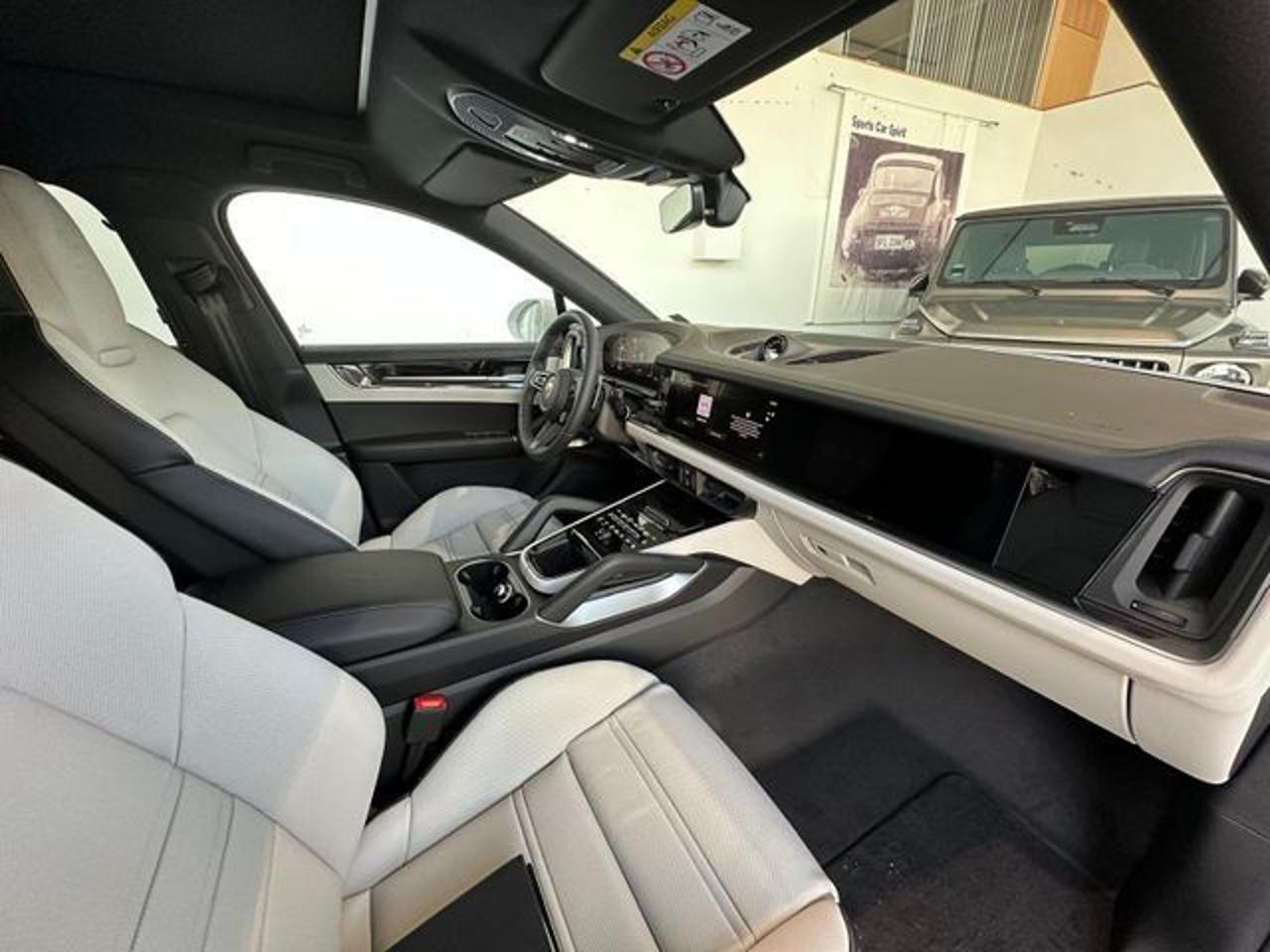 PORSCHE Cayenne Coupé 3.0 V6*Matrix-Bose-Ordinabile*