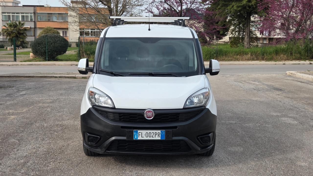 Fiat Doblo 1.6 MJT 120CV PL-TA 3 posti Maxi XL Gancio traino