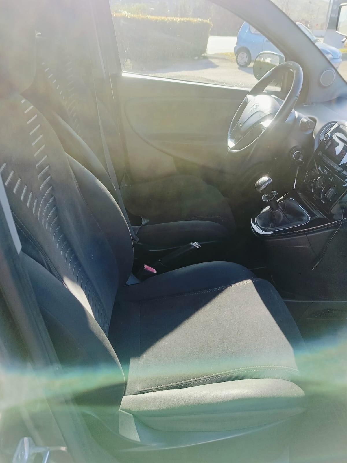 Lancia Ypsilon 1.4 Unyca Ecochic GPL