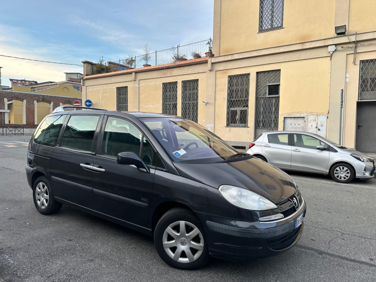 Peugeot 807 2.0 HDi 7 posti full