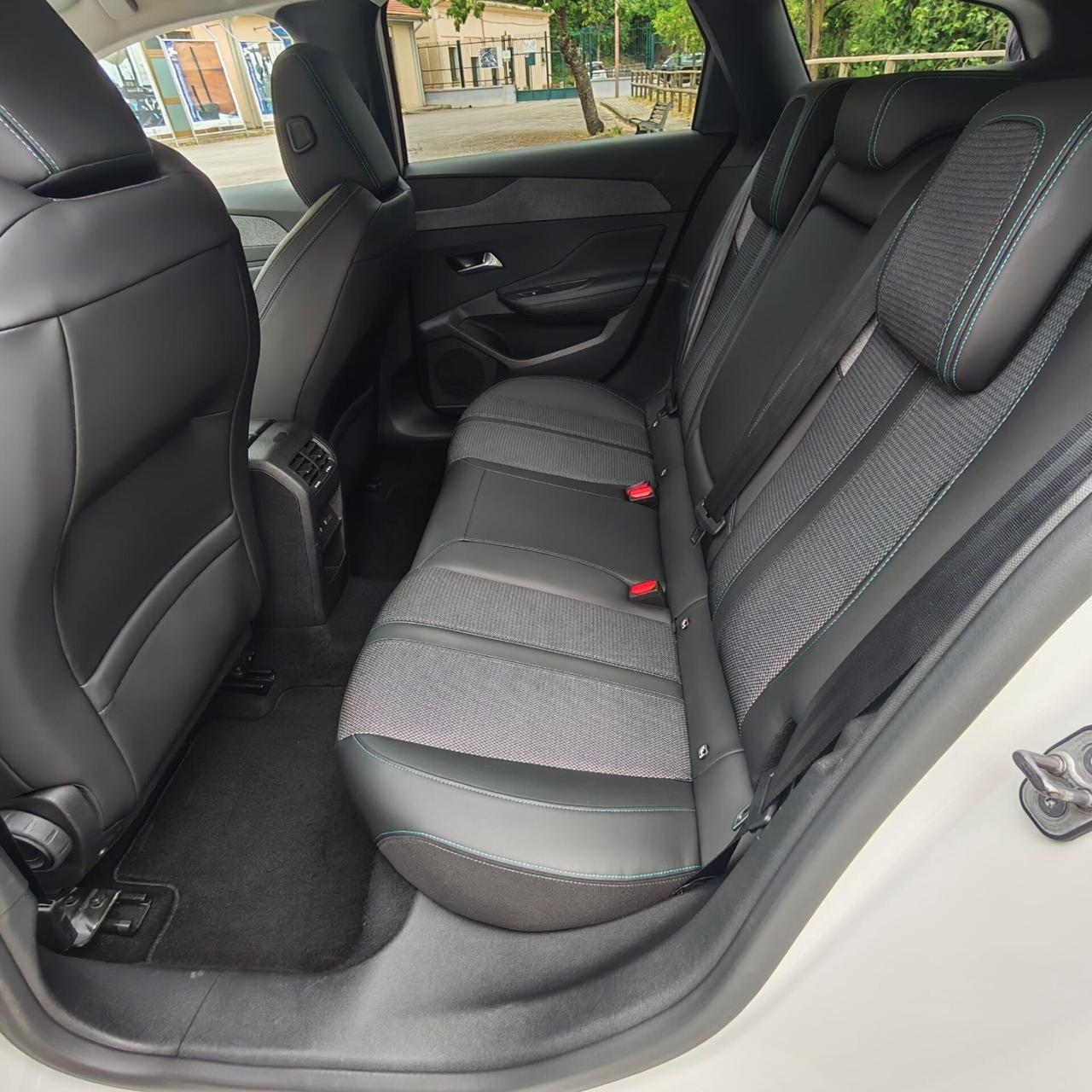 Peugeot 308 BlueHDi 130 S&S EAT8 SW Allure