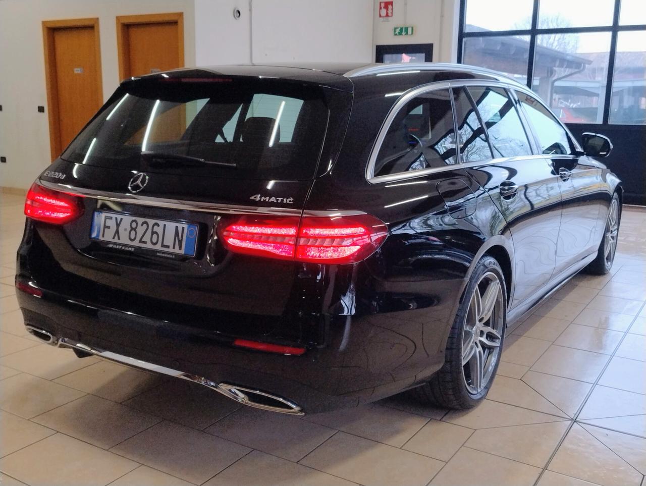 MERCEDES E 220d 4matic Premium AMG *WIDE*AMBIENT*CARPLAY