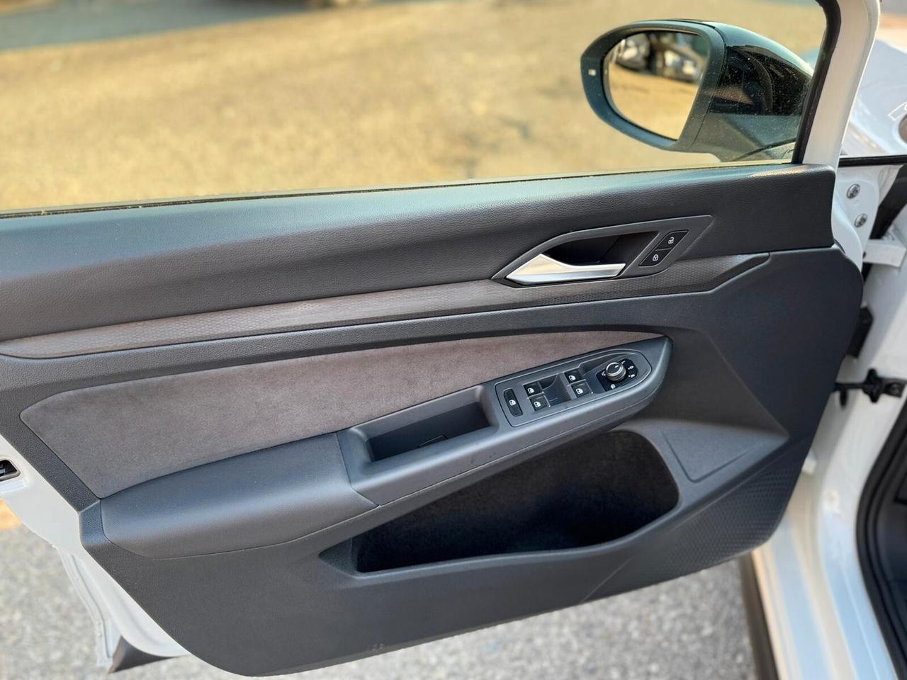 Volkswagen Golf GTI 2.0 TSI DSG