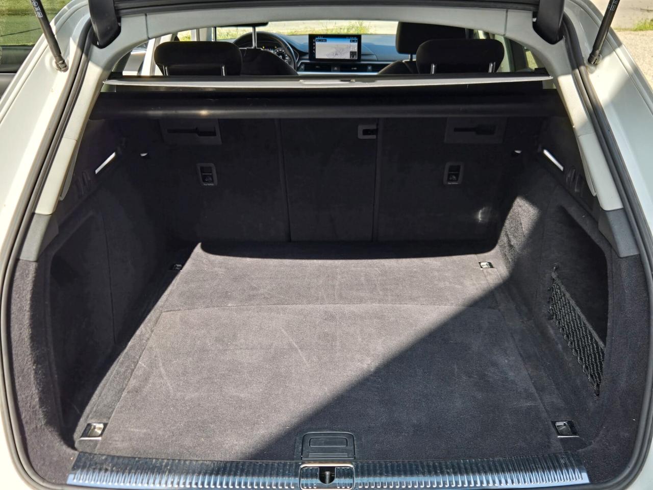 Audi A4 Avant 40 TDI S tronic line edition