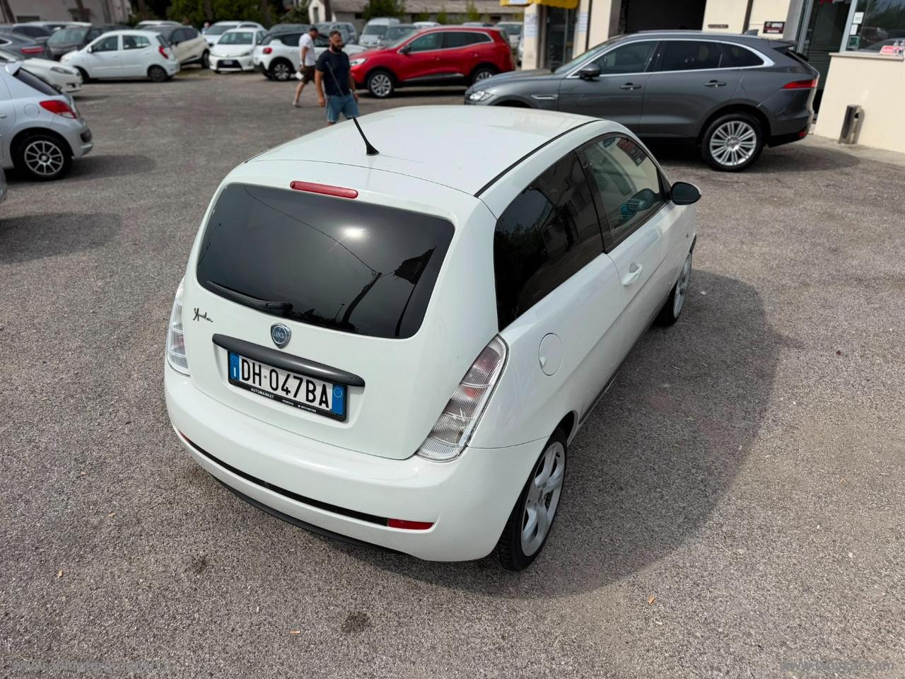 LANCIA Ypsilon 1.4 16V Platino AUTOMATICA