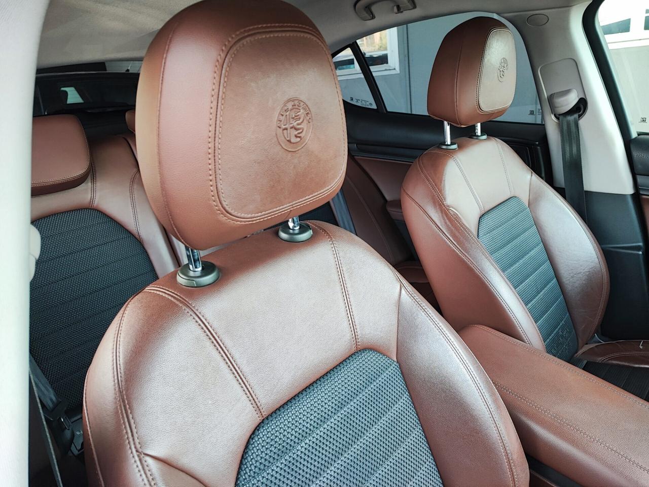 Alfa Romeo Stelvio 2.2 Turbodiesel 180 CV AT8 Q4 Super