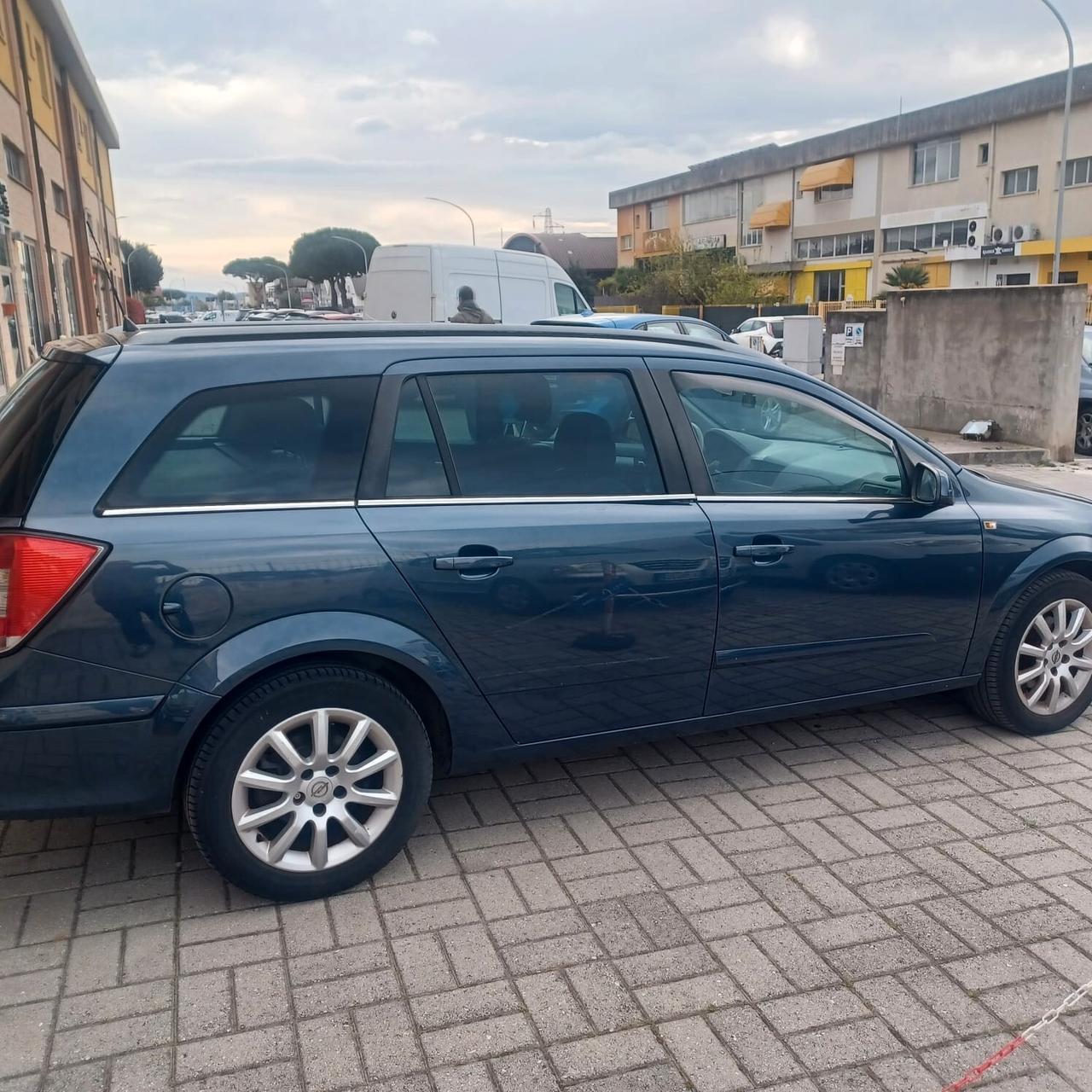 UNICO PROPRIETARIO TAGLIANDI UFFICIALI ASTRA 1.7 TDI SW