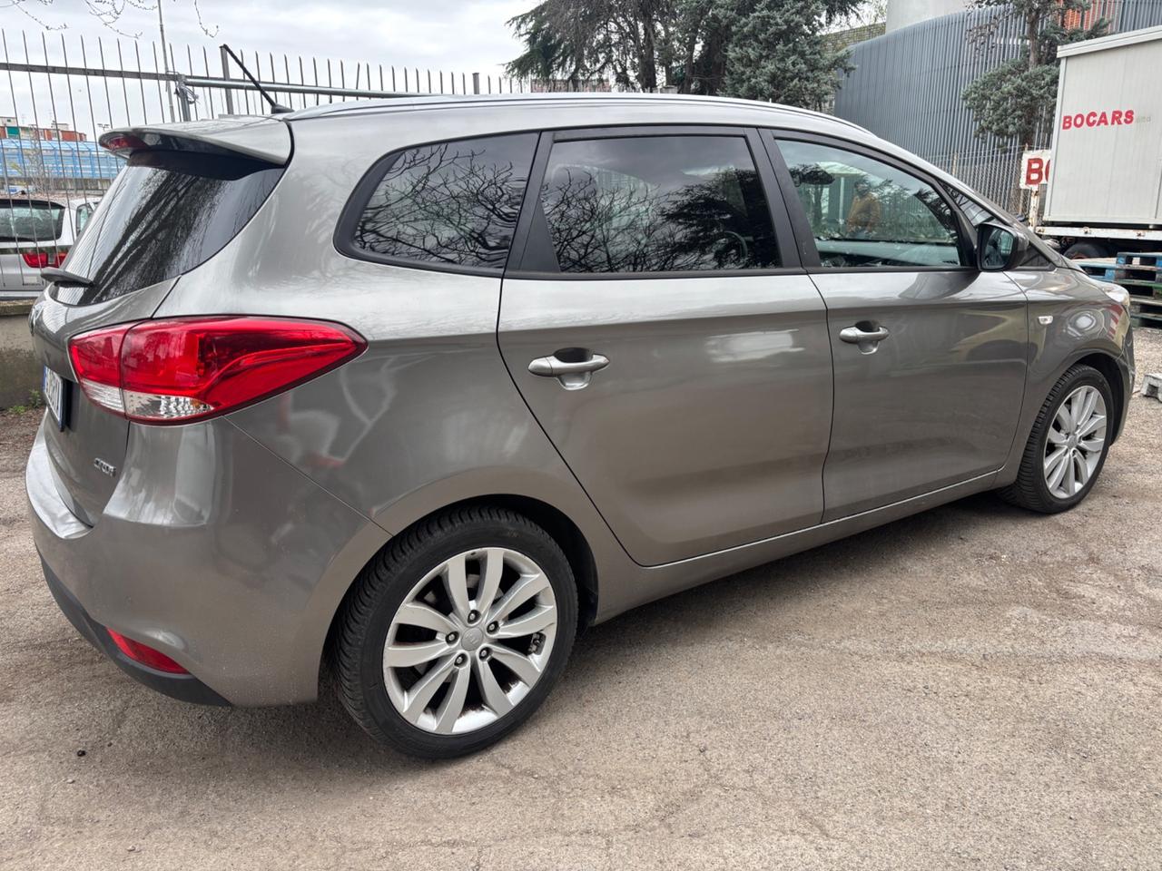 Kia Carens 1.7 CRDi 141 CV Platinum