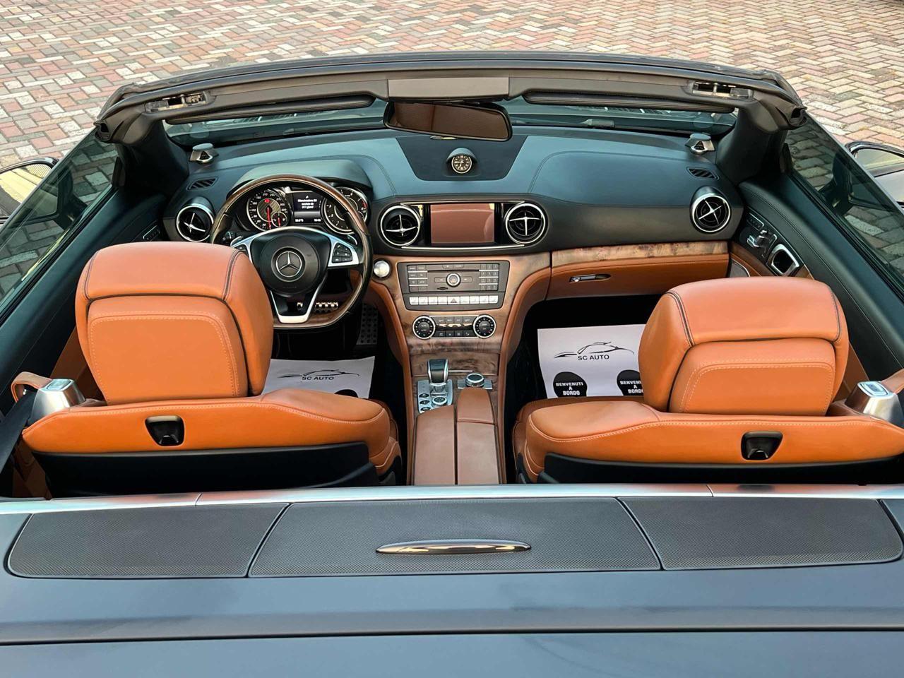 Mercedes-Benz SL 63 AMG Roadster V8