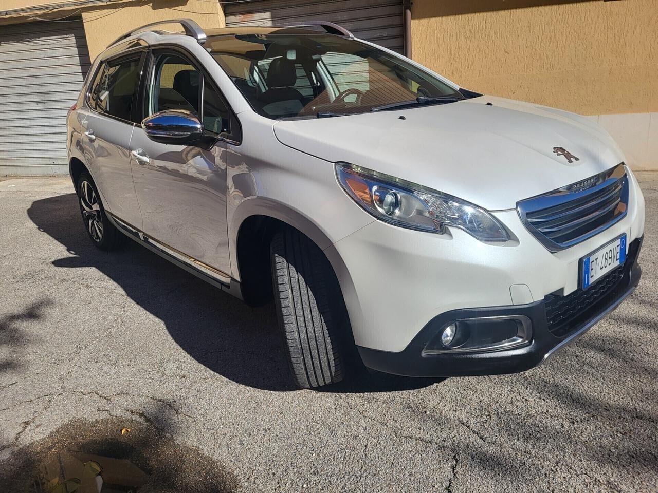 PEUGEOT 2008 1,6 HDI-TETTO PANOR-NAVI-3 REVISIONI