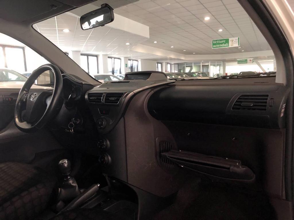 Toyota iQ 1.0