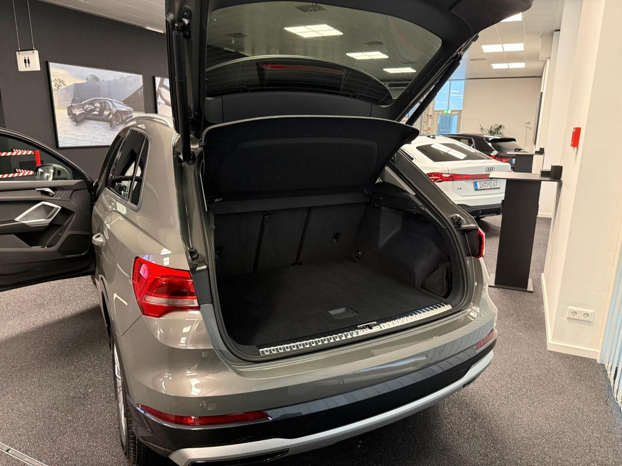 Audi Q3 35 TFSI Business Advanced