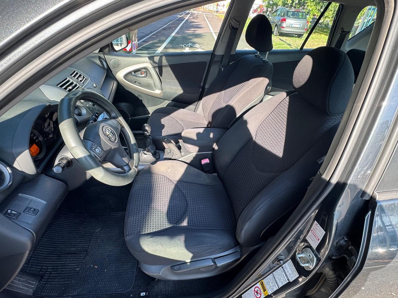 Toyota RAV 4 2.2 D 177 CV Luxury 4x4