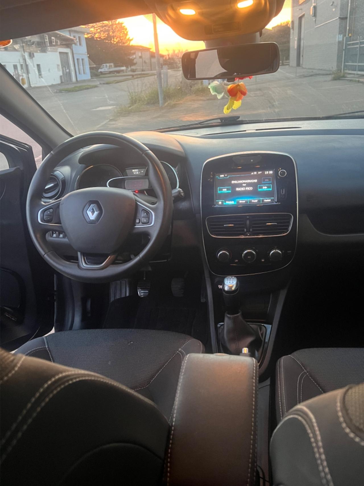Renault Clio Sporter dCi 8V 90 CV Duel2