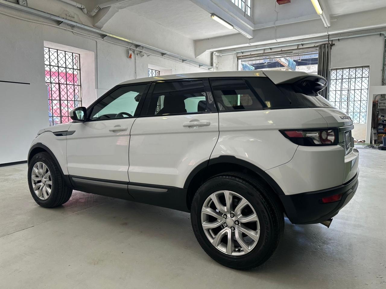 Land Rover Range Evoque 2.2 TD4 5p. Pure Tech Pack