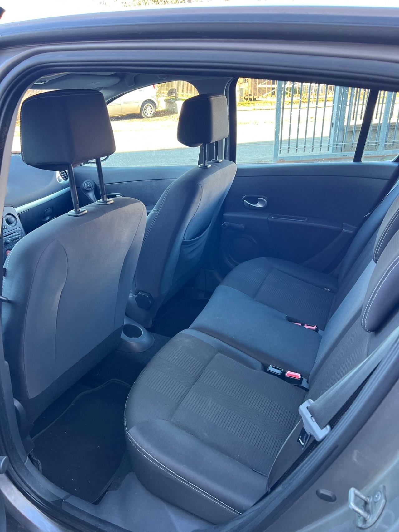 Renault Clio 1.2 16V 5 porte GPL Dynamique