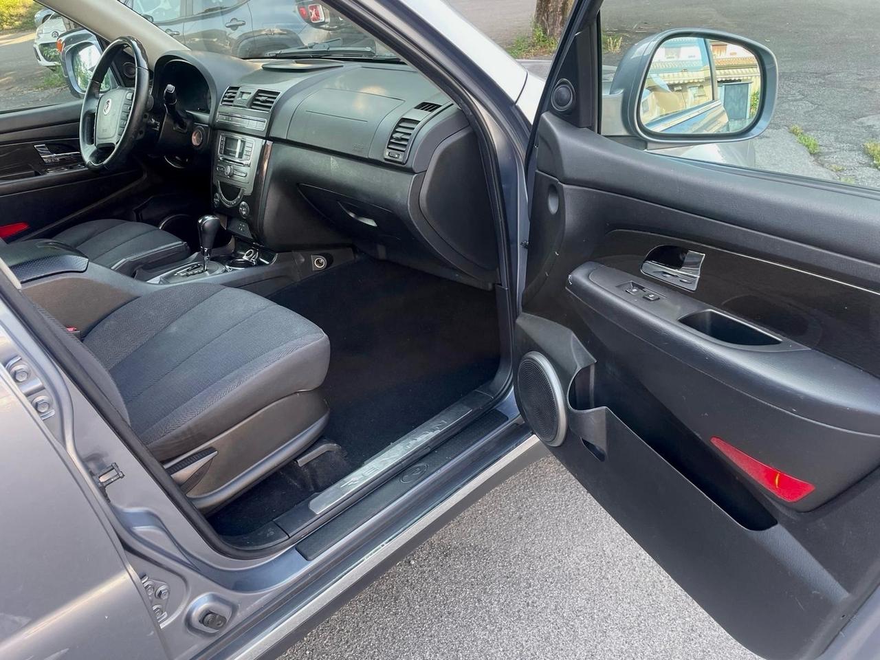 Ssangyong Rexton W 2.0 Xdi 4WD A/T Classy 7 posti2013