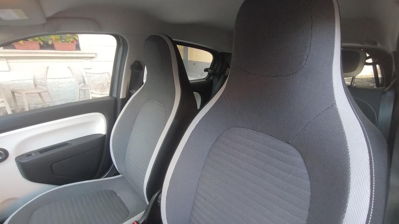 Renault Twingo SCe EDC Lovely