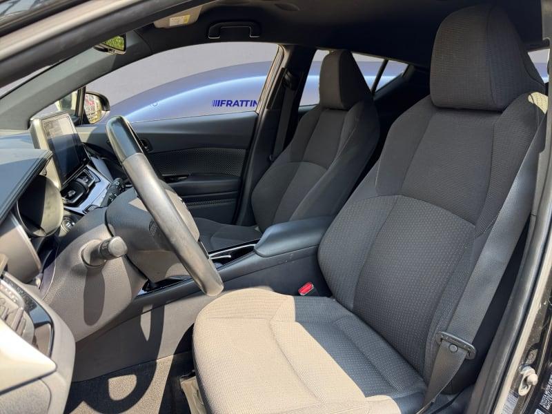 TOYOTA C-HR 1.2 TURBO CVT 4WD BUSINESS