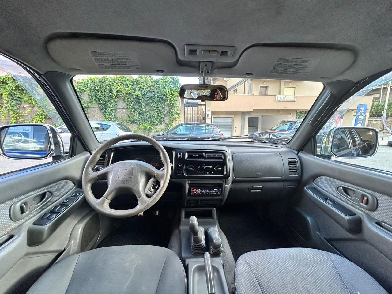 Mitsubishi L200 2.5 TD cat 4WD Single Cab Invite