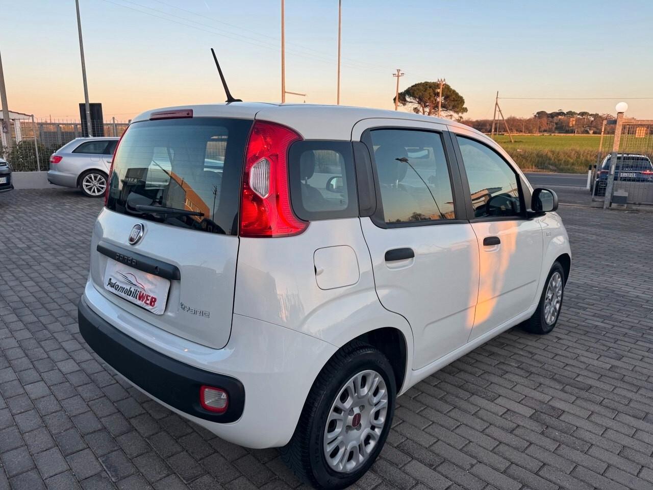 Fiat Panda 1.0 GSE S&S Hybrid Street Van 4 posti