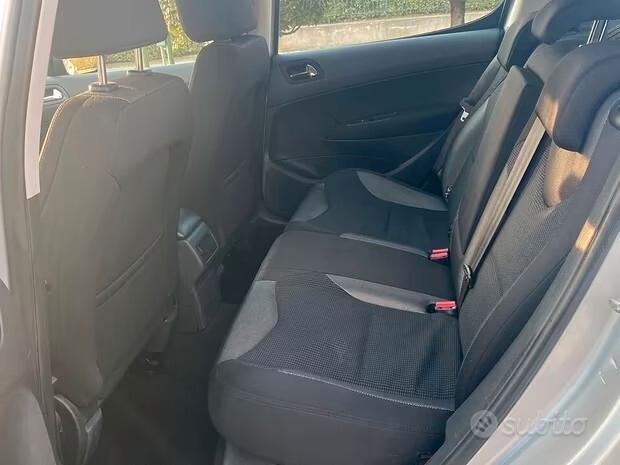 Peugeot 308 1.6 8V e-HDi 112CV Stop&Start robotiz. 5p. Allure