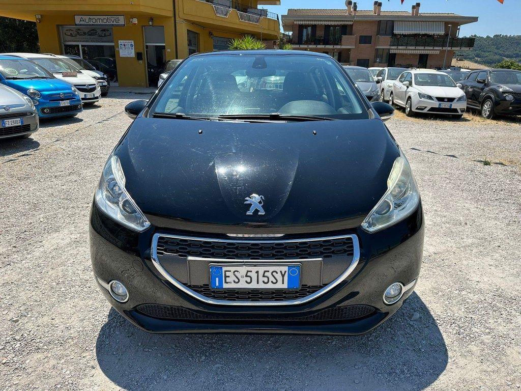 PEUGEOT 208 1.4 8V HDi 68CV 5p. Allure