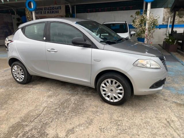 Lancia Ypsilon 0.9 TwinAir 85 CV 5 porte Metano Ecochic Gold
