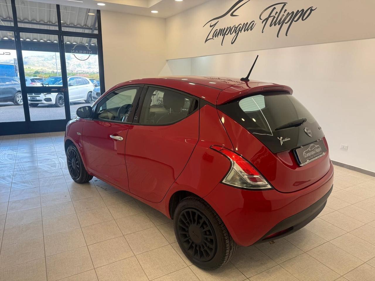 Lancia Ypsilon 1.0 Hybrid Silver 75000km