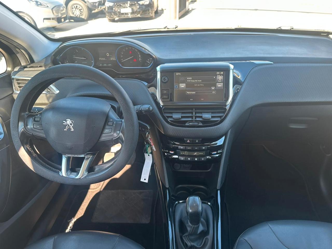 Peugeot 2008 BlueHDi 100 Allure