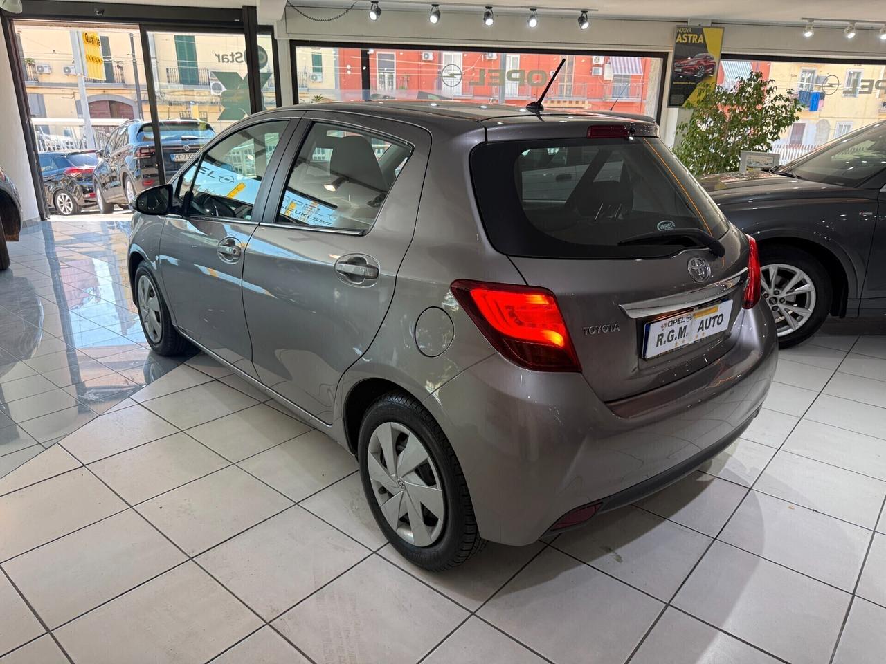Toyota Yaris 1.0 5 porte Lounge