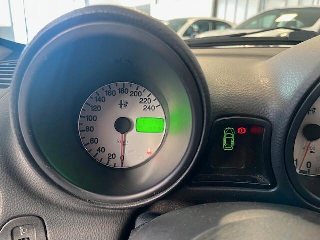 Alfa Romeo 156 1.6i 16V Twin Spark cat Progression