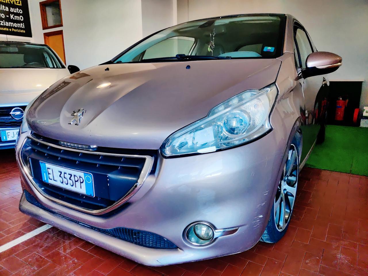 Peugeot 208 1.6 e-HDi 115 CV Stop&Start 3 porte Allure