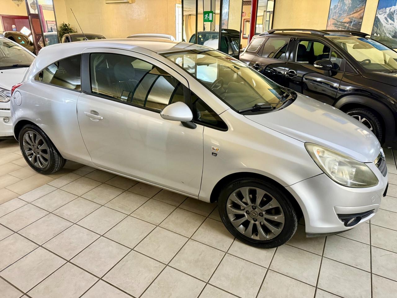 Opel Corsa 1.2 3 porte Edition