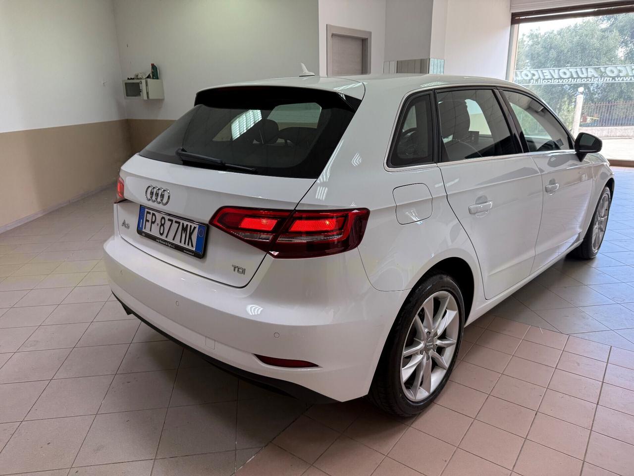 Audi A3 1.6 TDI 116 CV Sport 5 Porte Cambio Manuale